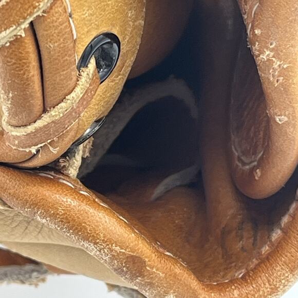 Wilson A2120 Japan Pro-Back 10R Darrell Evans Pro Model Snap Action Glove - Picture 13 of 14